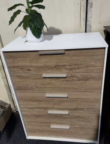 CHEST OF DRAWERS