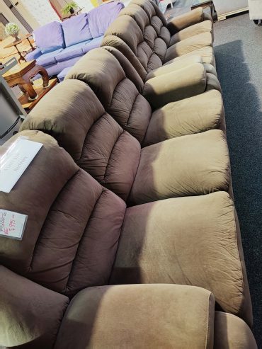 LAZYB BOY SOFA 6-SEATER 4- RECLINERS