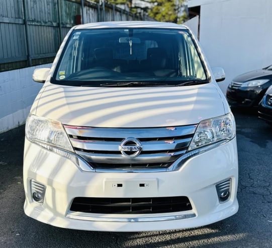 2012 Nissan Serena 20X,8 Seater Seater,Cruise Control.