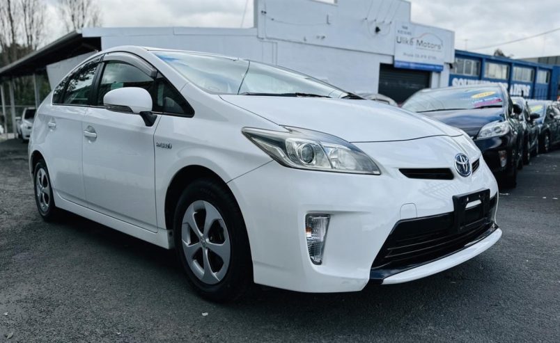 2014 Toyota Prius 18cc,New Shape,Low Kms, Rebate!!!