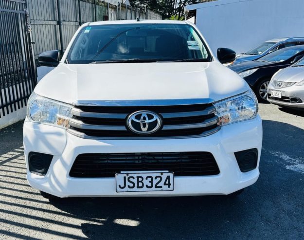 2016 Toyota Hilux 2.8TD,DC,2WD,NZ NEW.