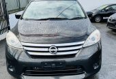 2012 Nissan Lafesta 2.0L Petrol, 7Seater,LOW KMS!!!