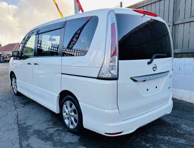 2012 Nissan Serena 20X,8 Seater Seater,Cruise Control.