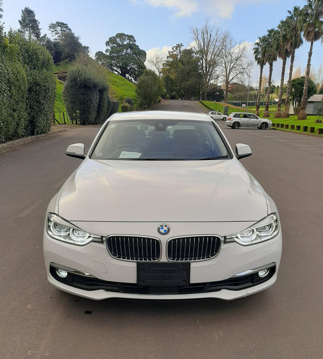 2017 BMW 330e E-Drive, Plug-in-Hybrid, 139,000km