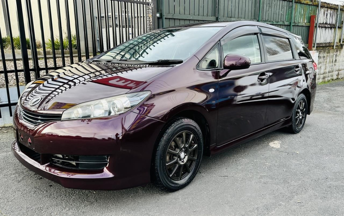 2012 Toyota Wish 1.8L Petrol,7 Seater Family Wagon.