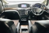 2011 Nissan Elgrand 8 Seater Family Wagon.