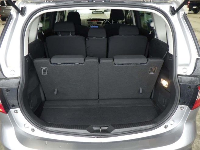 2012 Mazda Premacy 20S,7 Seater Family Wagon.