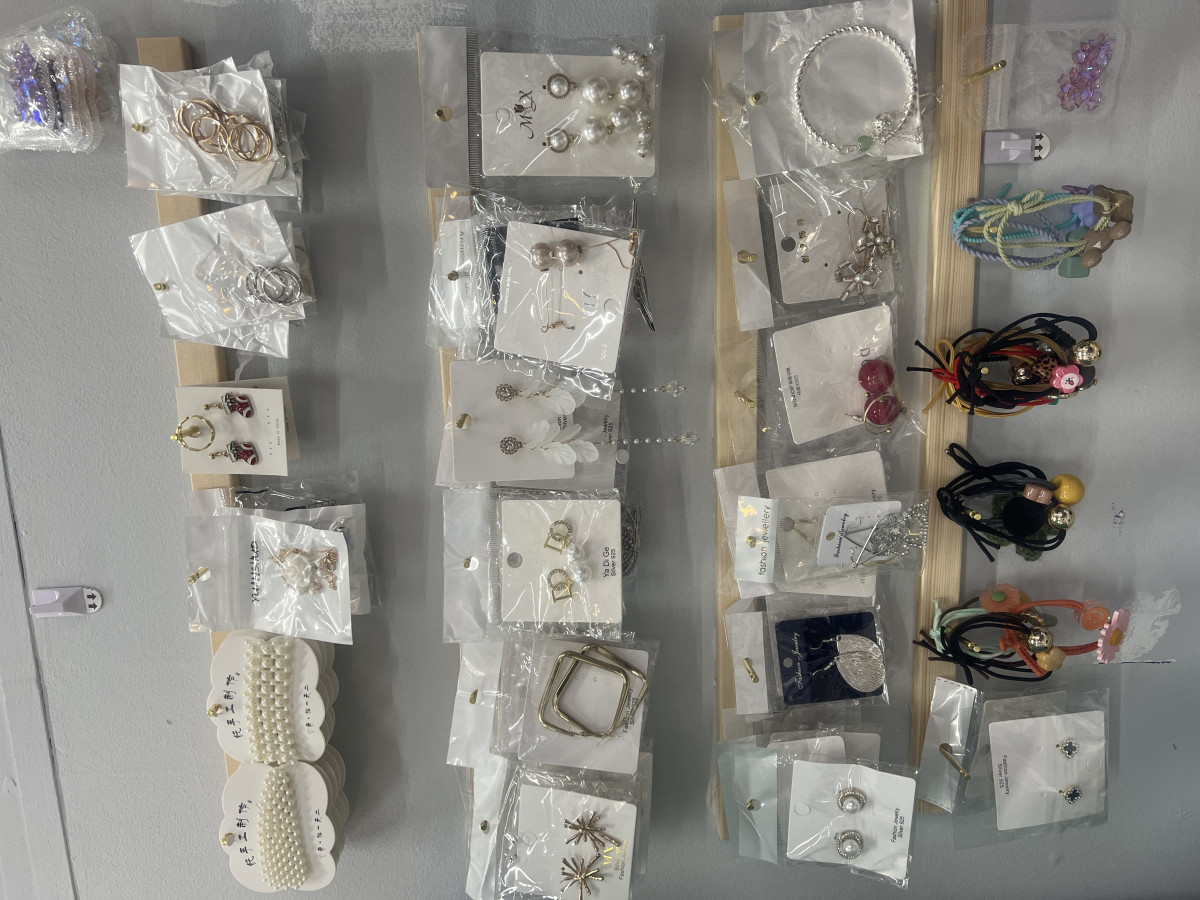 Earing a pair