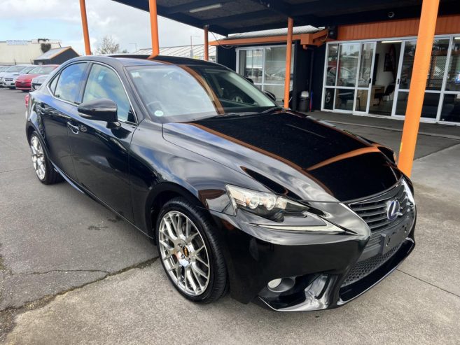 2013 Lexus IS 300H