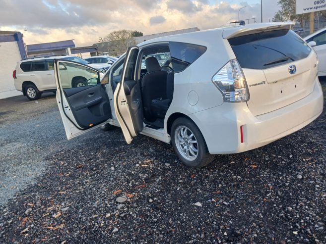 Toyota prius 2013 nz new