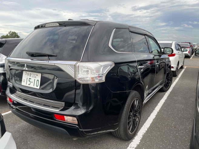 2013 MITSUBISHI OUTLANDER PHEV G SAFETY PACKAGE