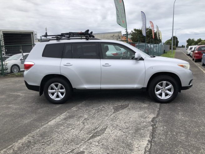 2011 Toyota Highlander 3.5P 4WD 7 Seats