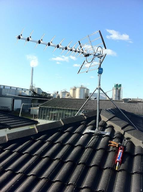 Antenna installation