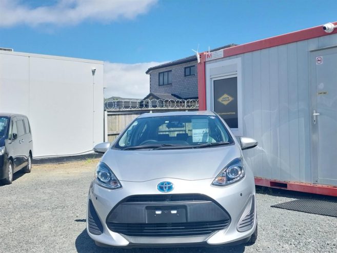 2017 Toyota AQUA L(Silver) 98391km