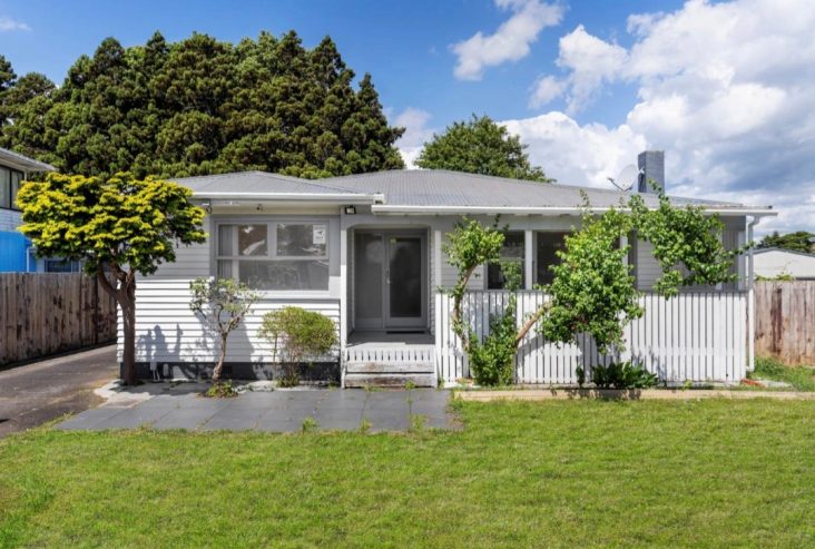 14 Vickerman St, Otara