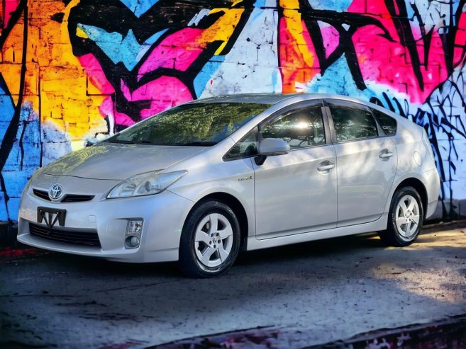 2010 Toyota Prius **Reverse camera** Automatic