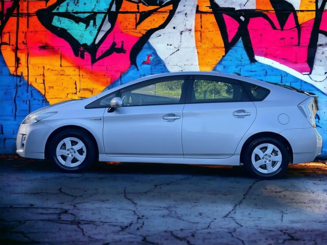 2010 Toyota Prius **Reverse camera** Automatic