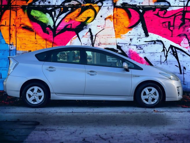 2010 Toyota Prius **Reverse camera** Automatic