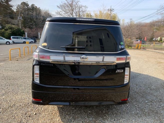 2018 NISSAN ELGRAND DBA-TE52