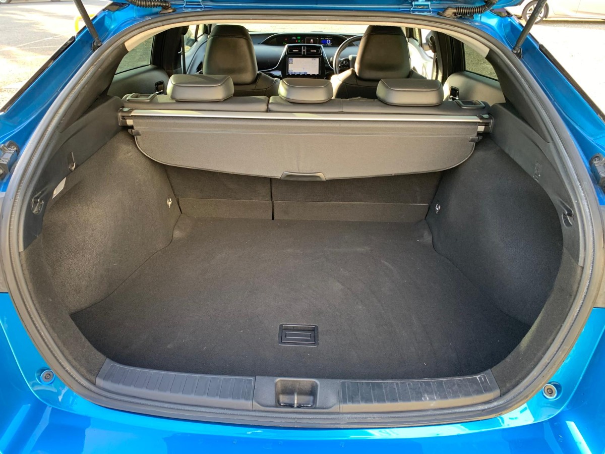2019 TOYOTA PRIUS DAA-ZVW51