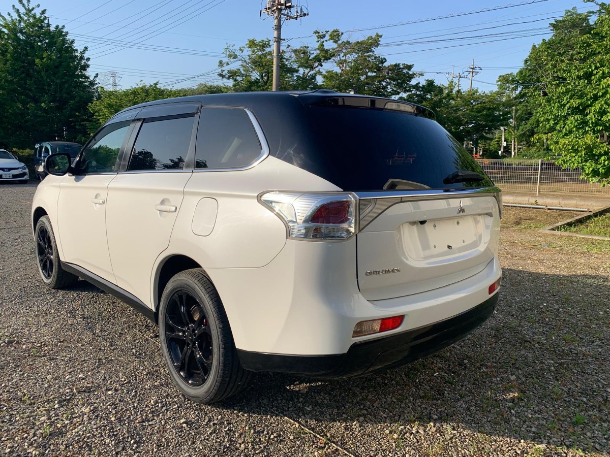 2013 MITSUBISHI OUTLANDER DBA-GF8W