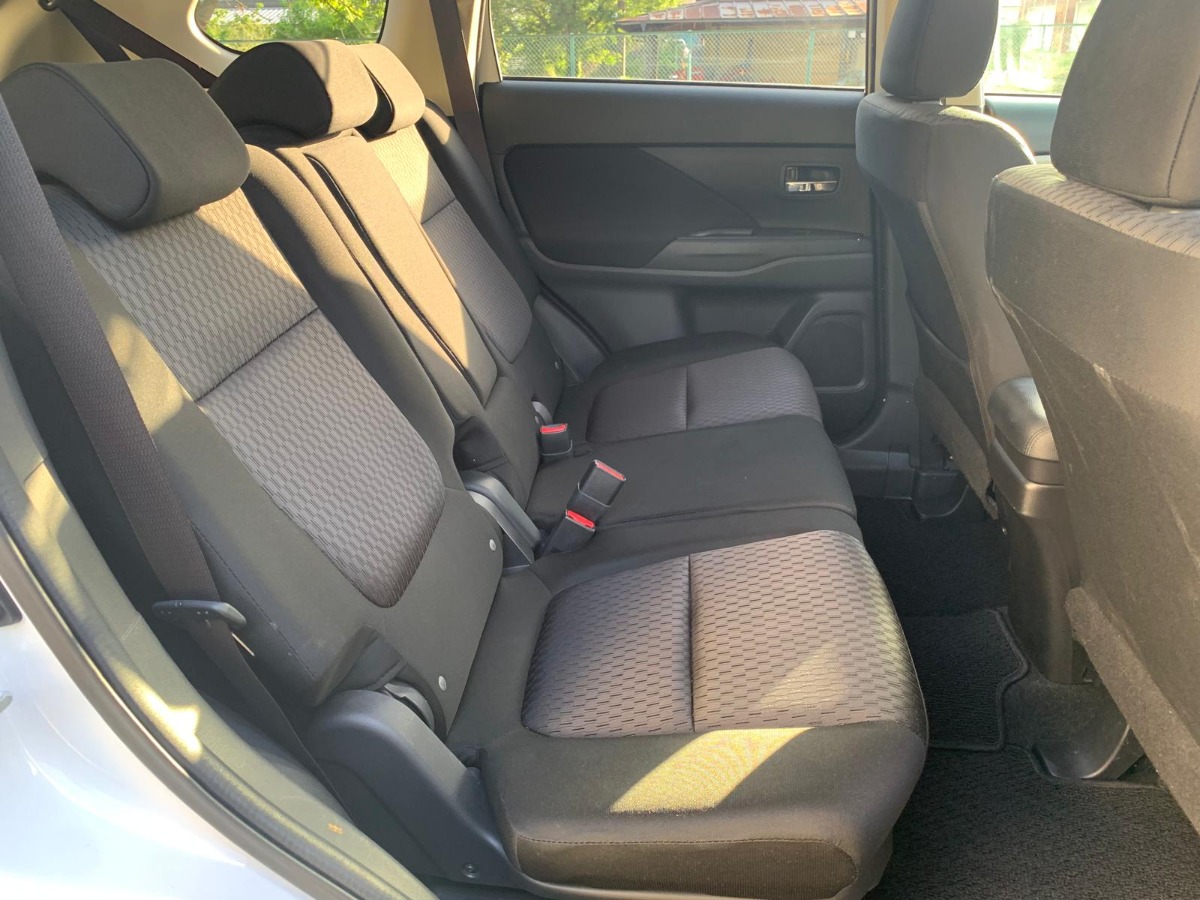 2013 MITSUBISHI OUTLANDER DBA-GF8W