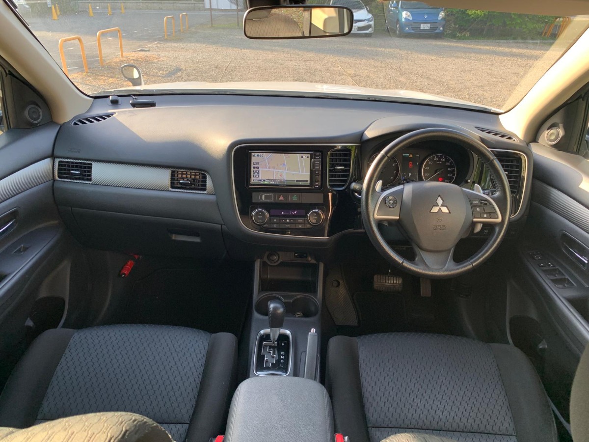 2013 MITSUBISHI OUTLANDER DBA-GF8W