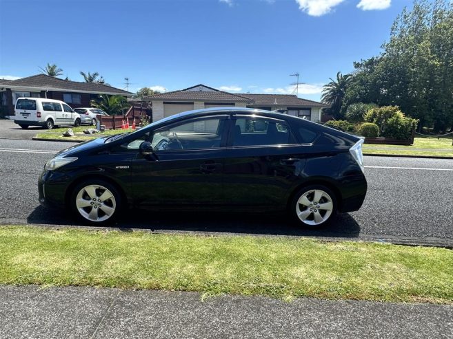 2013 Toyota Prius S Touring Selection Hatchback Automatic