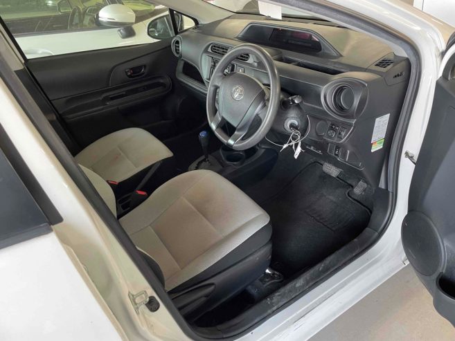 2015 Toyota Aqua L Hatchback Automatic