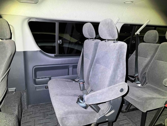 2010 TOYOTA HIACE WAGON GL