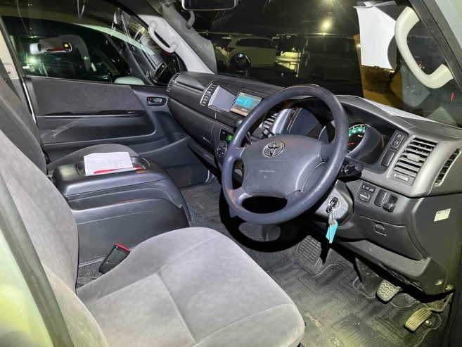 2010 TOYOTA HIACE WAGON GL