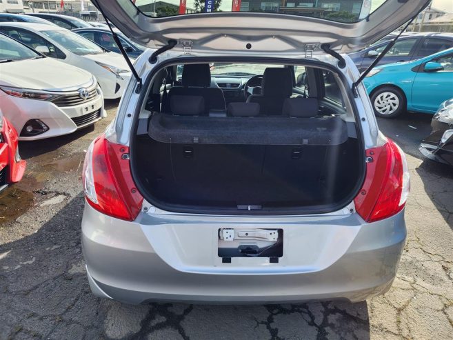 2014 Suzuki Swift Hatchback Automatic Super Low kms,Facelift, Keyless Entry