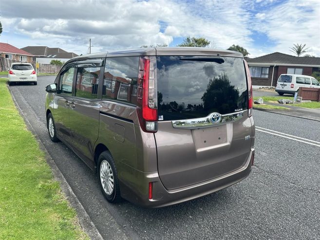 2014 Toyota Noah Hybrid X New Shape !! Van Automatic