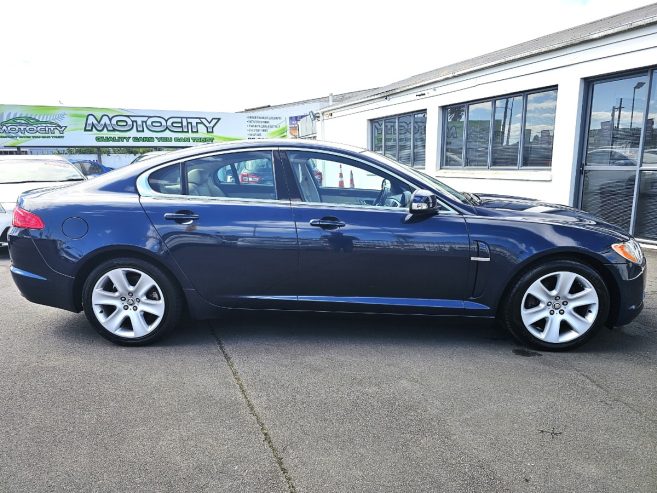 2009 JAGUAR XF