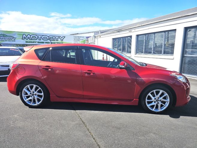 2012 MAZDA AXELA SPORTS WITH PADDLE SHIFT GEAR AND CRUISE CONTROL