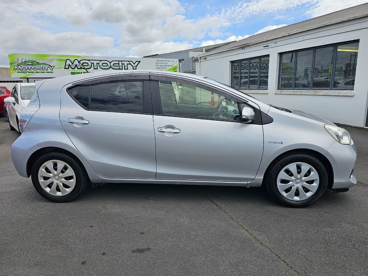 2014 TOYOTA AQUA S ON SPECIAL