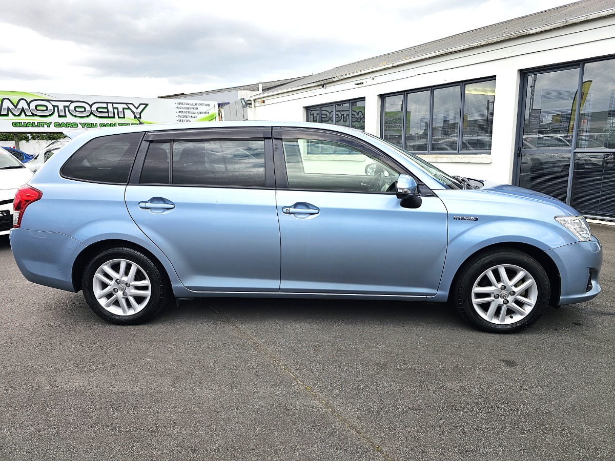 2013 TOYOTA FIELDER HYBRID