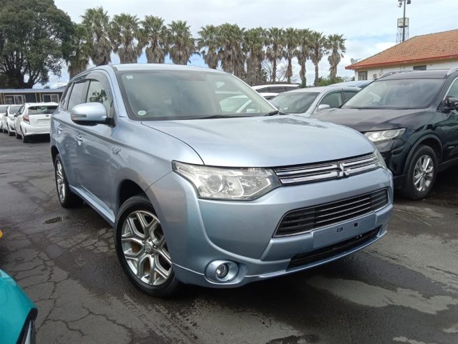 2013 Mitsubishi Outlander PHEV G-Navigation RV/SUV Automatic