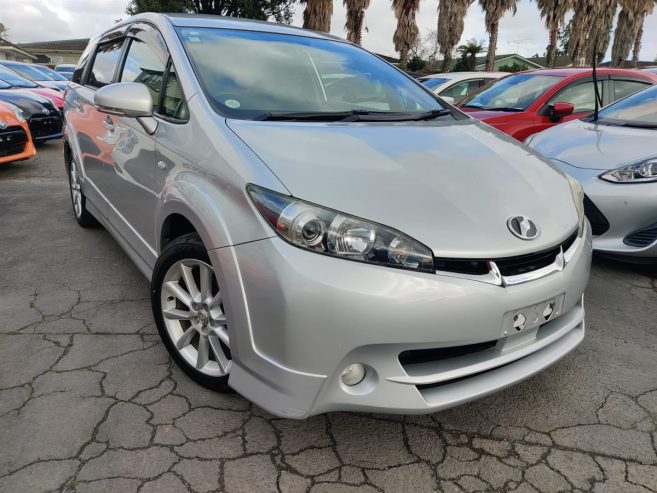 2010 Toyota Wish Cruise Control, Push Start, Alloys Station Wagon Automatic