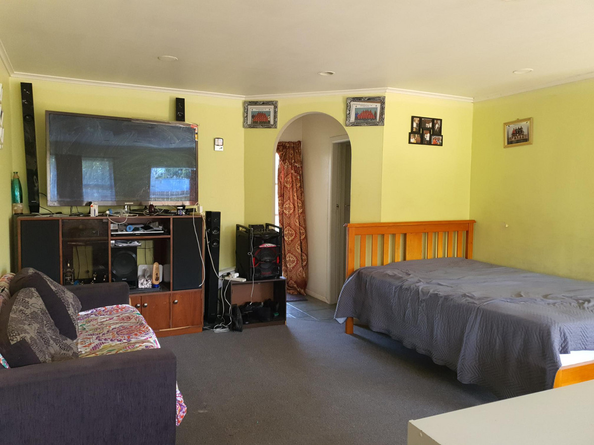 SHARP PRICE FOR A 4 BEDROOM HOUSE IN PAPATOETOE