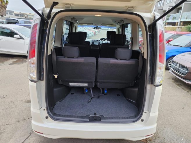 2012 Nissan Serena HIGHWAY STAR V SMART Van Automatic