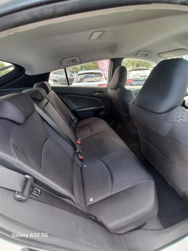 2016 Toyota Prius Station Wagon Automatic