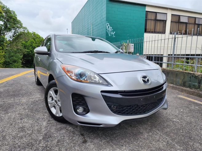 2013 Mazda Axela Sedan Automatic