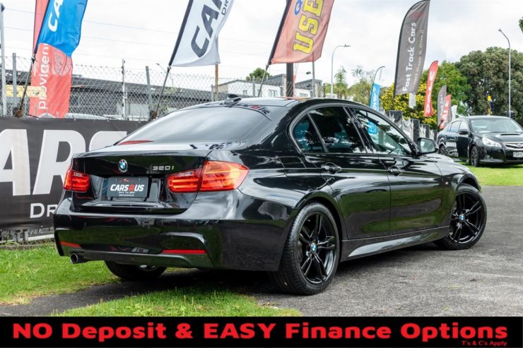 2015 BMW 320i M-SPORT