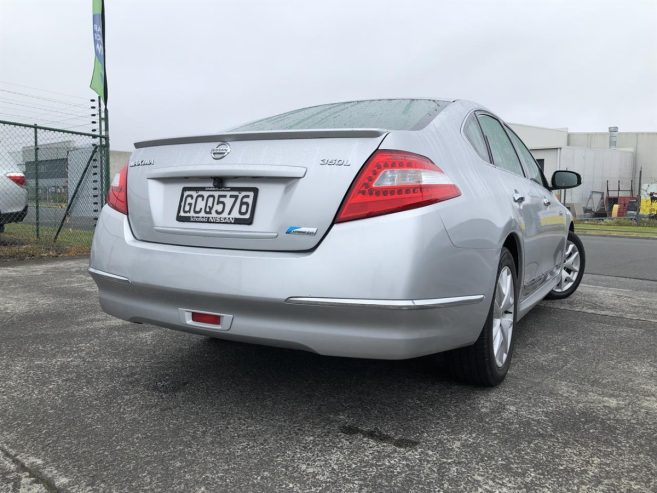 2011 Nissan Maxima 350L, Sunroof