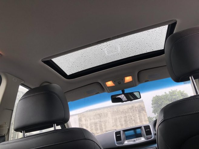 2011 Nissan Maxima 350L, Sunroof