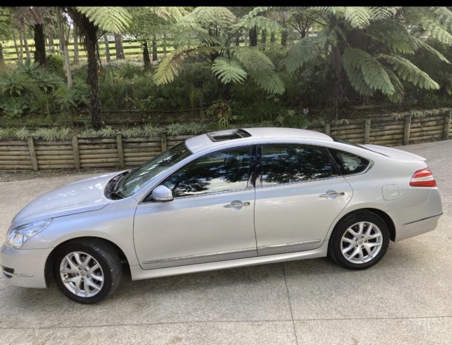 2011 Nissan Maxima 350L, Sunroof