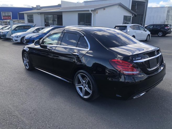 2015 Mercedes-Benz C200 AVANTGARDE AMG LINE