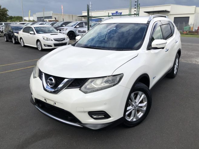 2015 Nissan X-Trail 20X, 4WD, HYBRID EMERGENCY BRAKE PACKAGE