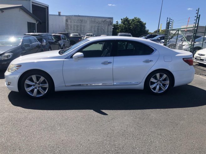 2009 Lexus LS460 V8